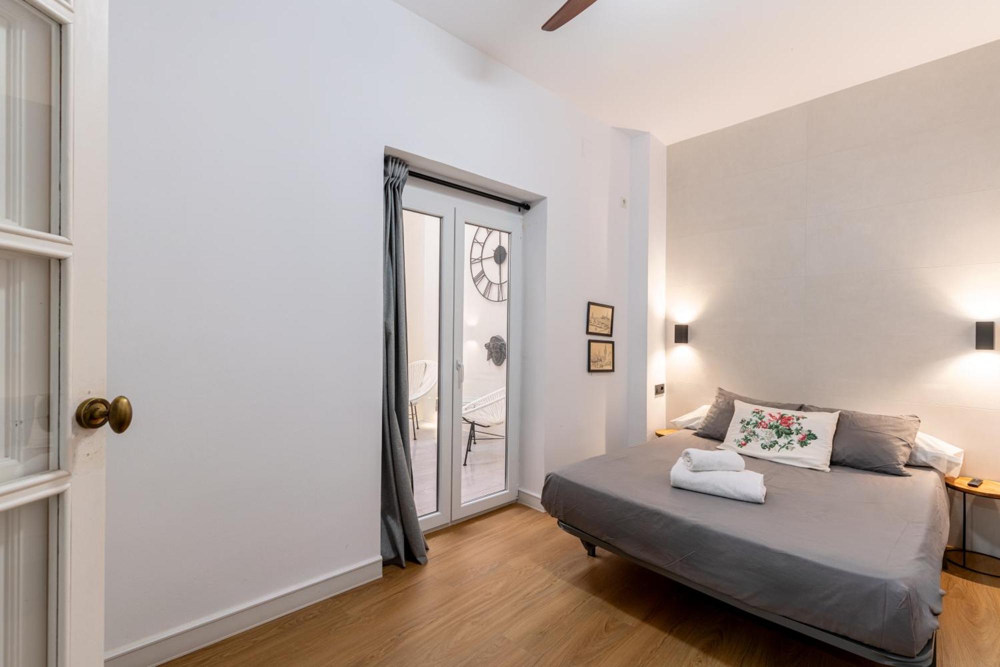 House Sevillana Parking Exterior foto